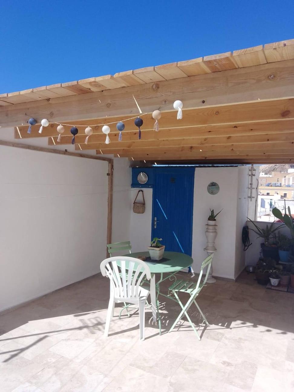 Casita La Paloma Bonita Del Pescador Hasta 5 Personas En El Casco Antiguo La Medina Centro Almeria Bajo Alcazaba Terraza Buena Vista Parking Privado Y Sabanas En Opcion Exterior photo